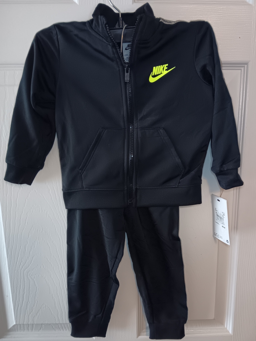 Nike NWT Toddler Track Jacket & Pants Set - Picture 9 of 9